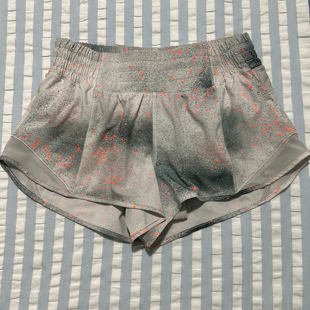 Lululemon Hotty Hot HR Shorts Reflective Limited Edition size 6